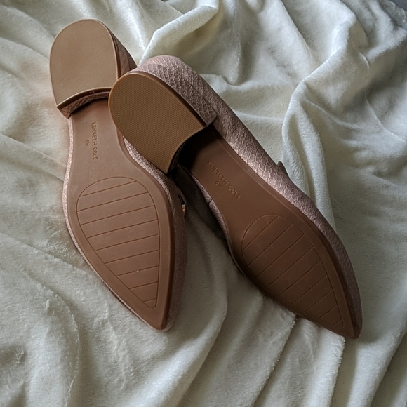 Camelia Keeper Flats​ - Picture 4 of 5